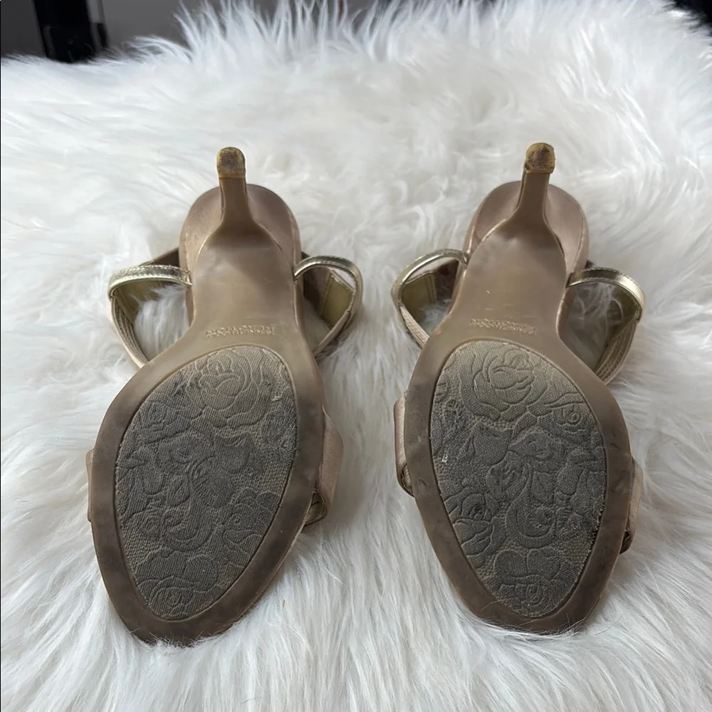 Kenneth Cole Gold Satin Heels T-Strap Design - Picture 7 of 7